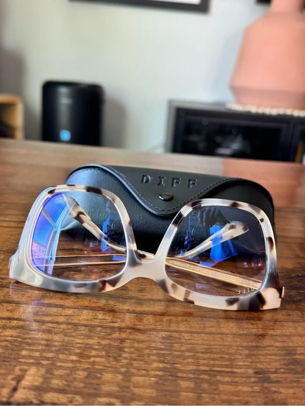 DIFF Eyewear Bella Blue Light Glasses – Tortoise